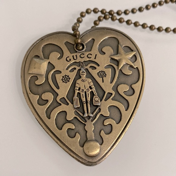 Gorgeous Gucci Vintage Embossed Brass Heart Pendant Charm - Picture 1 of 5